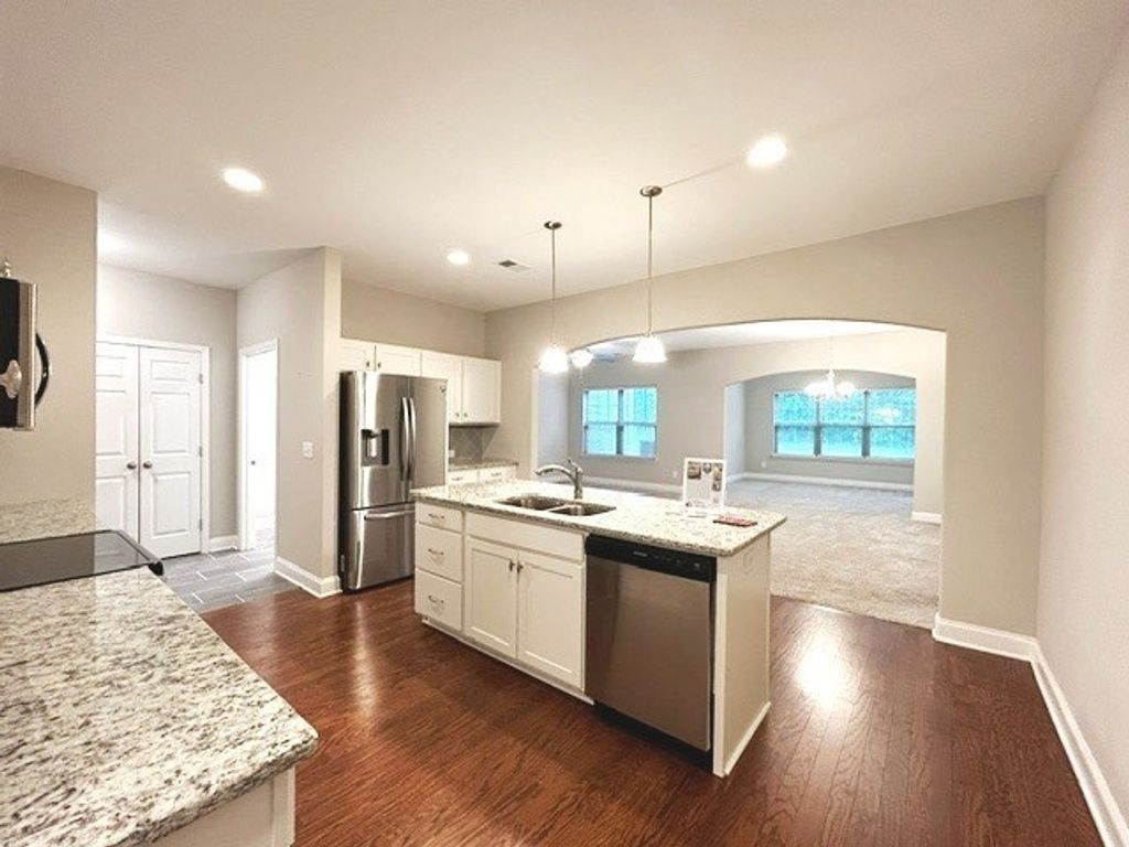 3211 Chaucer Ln, Gallatin, TN 37066