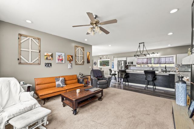 3899 TARA RIDGE RD, Fulton, MO 65251