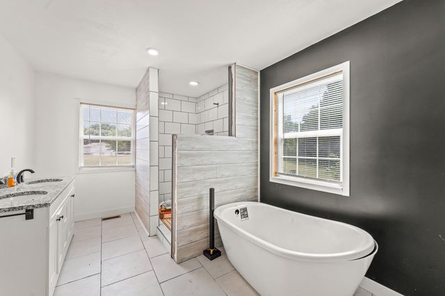 3899 TARA RIDGE RD, Fulton, MO 65251