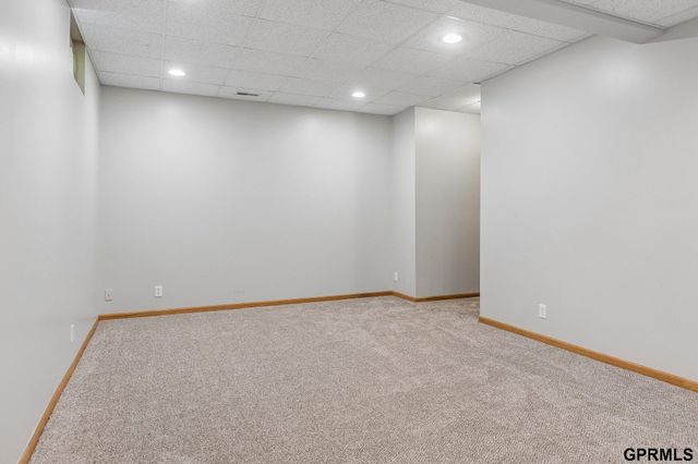 4811 N 142Nd Street, Omaha, NE 68164