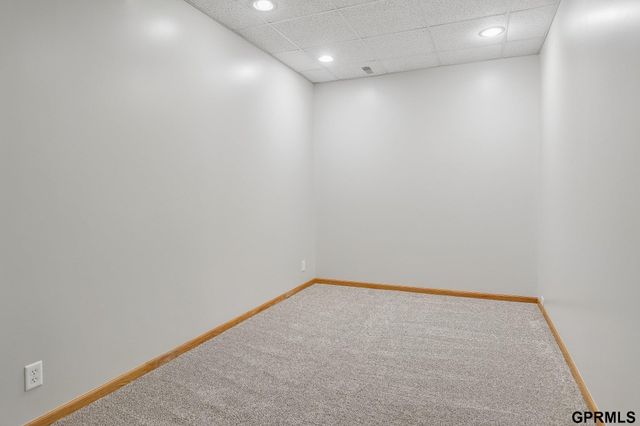 4811 N 142Nd Street, Omaha, NE 68164