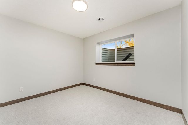 1014 Birch St Street, Harrisburg, SD 57032