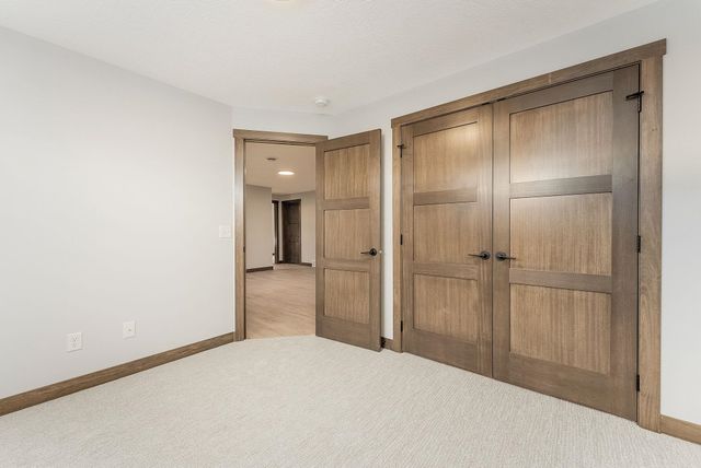 1014 Birch St Street, Harrisburg, SD 57032