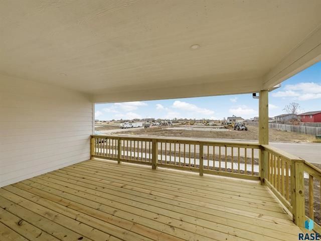 1014 Birch St Street, Harrisburg, SD 57032