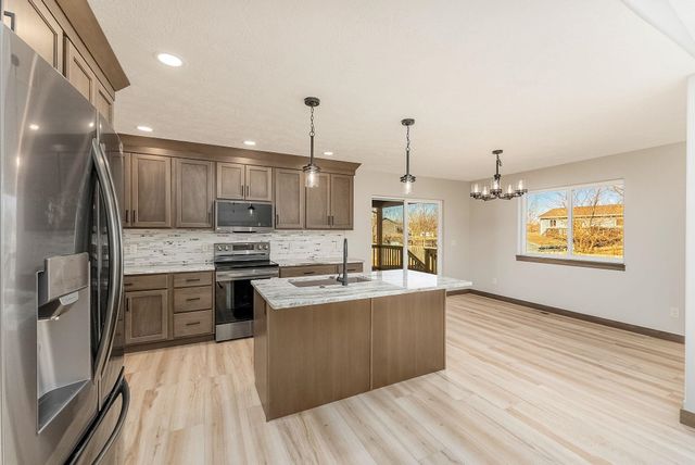 1014 Birch St Street, Harrisburg, SD 57032