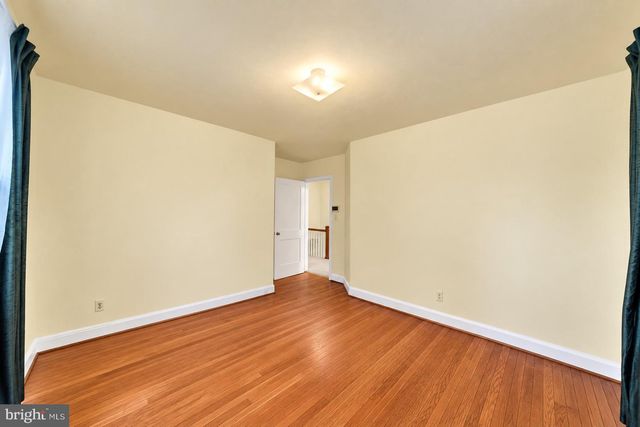 824 WICKLOW RD, Baltimore, MD 21229