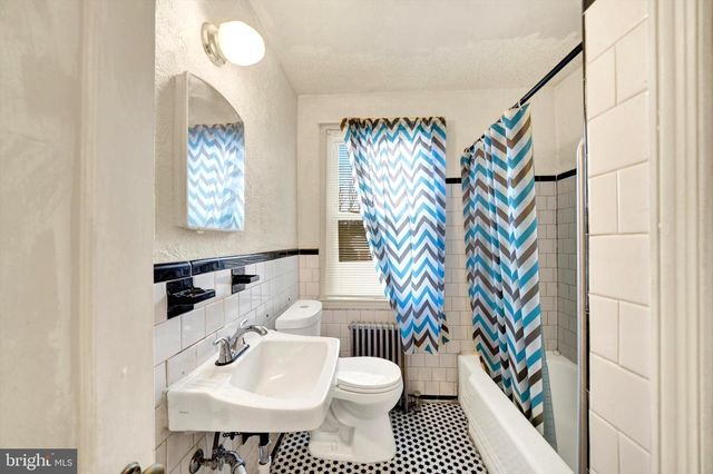 824 WICKLOW RD, Baltimore, MD 21229