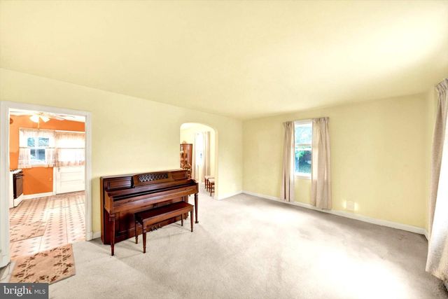 824 WICKLOW RD, Baltimore, MD 21229
