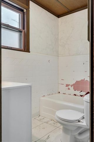 938 Hood STREET, La Crosse, WI 54601