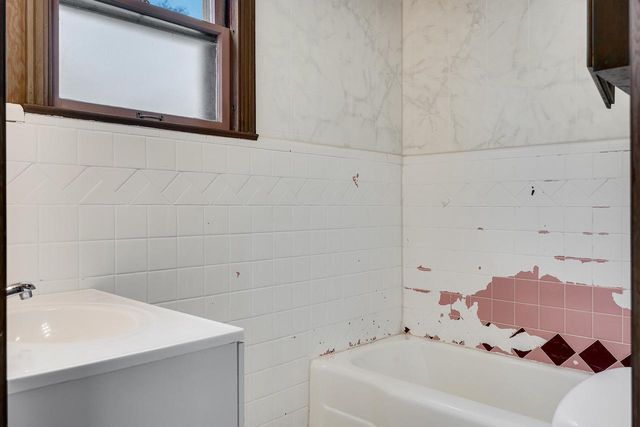 938 Hood STREET, La Crosse, WI 54601