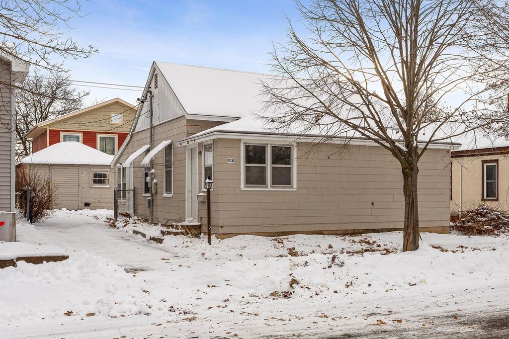 938 Hood STREET, La Crosse, WI 54601