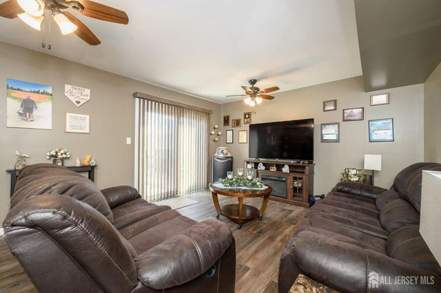 245 Florence Avenue, Colonia, NJ 07067