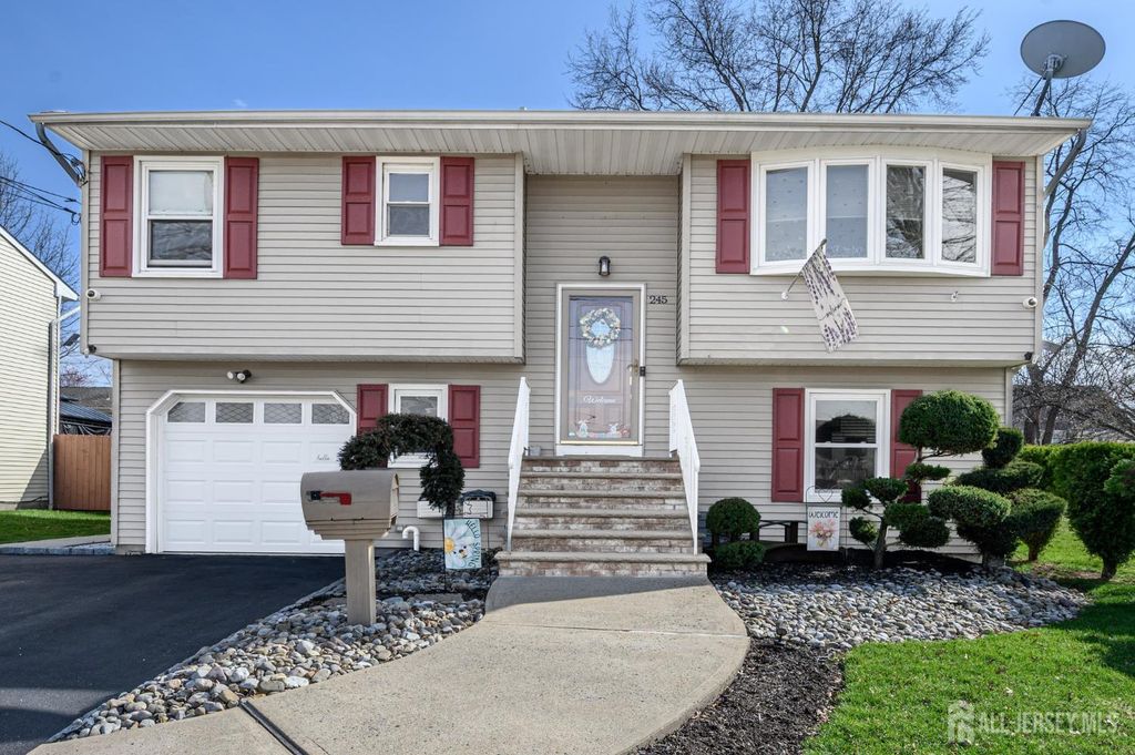 245 Florence Avenue, Colonia, NJ 07067