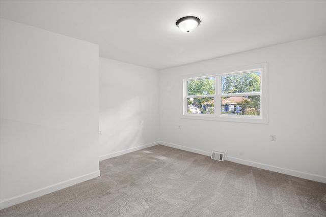 33448 N Greentree Road, Grayslake, IL 60030