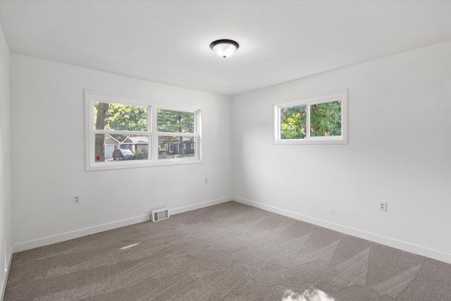 33448 N Greentree Road, Grayslake, IL 60030