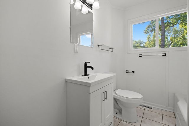 33448 N Greentree Road, Grayslake, IL 60030