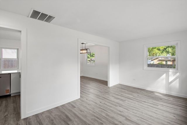 33448 N Greentree Road, Grayslake, IL 60030