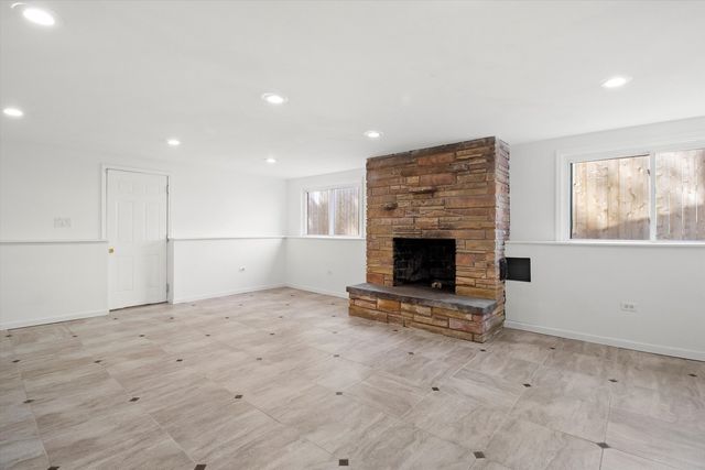 33448 N Greentree Road, Grayslake, IL 60030