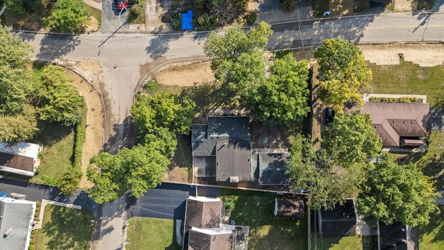 33448 N Greentree Road, Grayslake, IL 60030