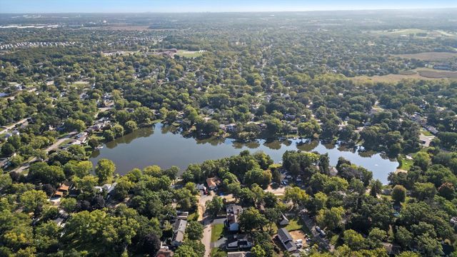 33448 N Greentree Road, Grayslake, IL 60030