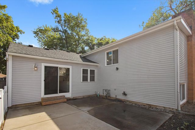 33448 N Greentree Road, Grayslake, IL 60030