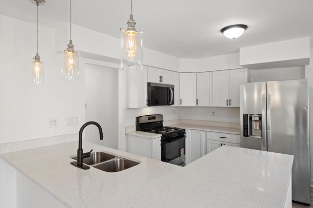 33448 N Greentree Road, Grayslake, IL 60030