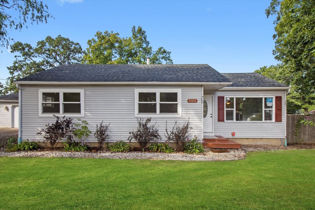 33448 N Greentree Road, Grayslake, IL 60030