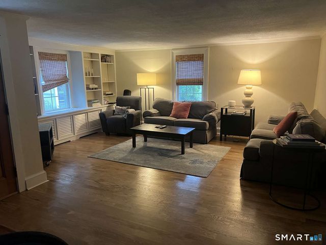 268 Ridgewood Road, West Hartford, CT 06107