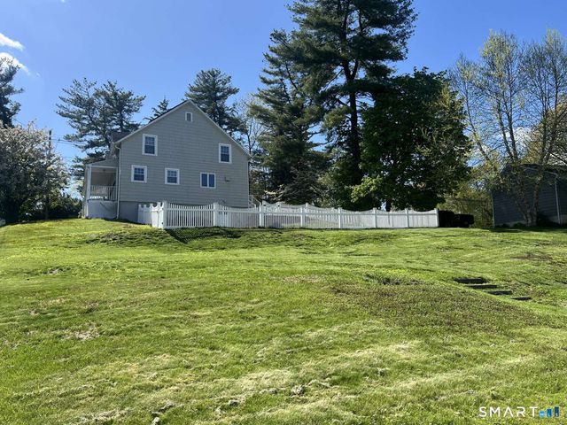 268 Ridgewood Road, West Hartford, CT 06107