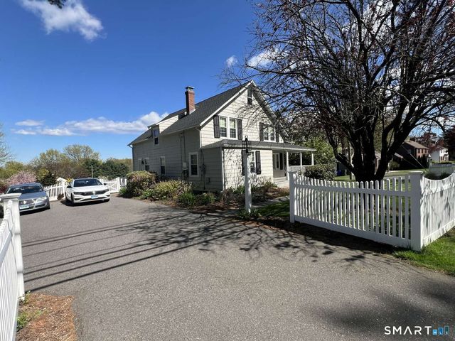 268 Ridgewood Road, West Hartford, CT 06107