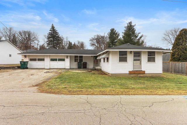 W1375 Glenwood ROAD, Lake Geneva, WI 53147