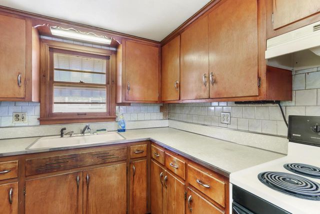 W1375 Glenwood ROAD, Lake Geneva, WI 53147