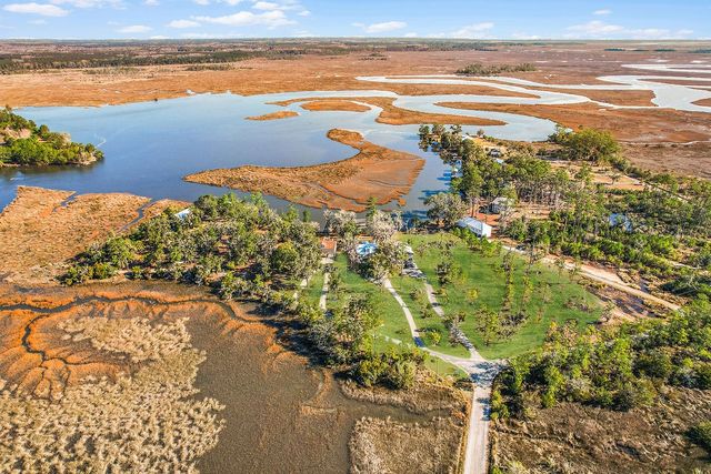 1107 River Plantation Place NE, Townsend, GA 31331