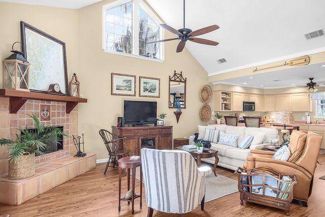 1107 River Plantation Place NE, Townsend, GA 31331