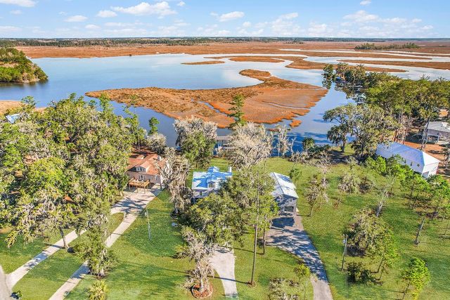 1107 River Plantation Place NE, Townsend, GA 31331