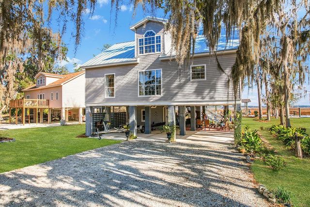 1107 River Plantation Place NE, Townsend, GA 31331