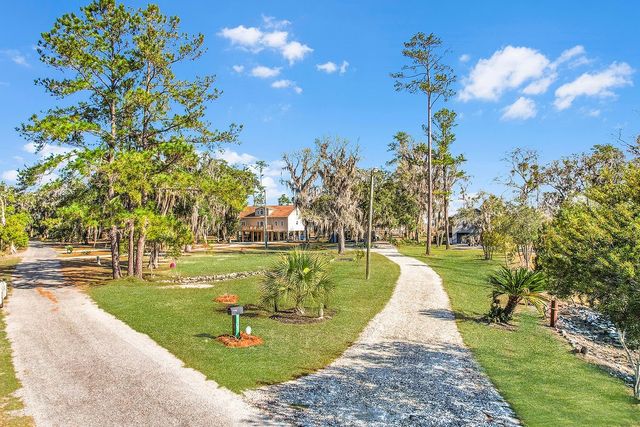 1107 River Plantation Place NE, Townsend, GA 31331