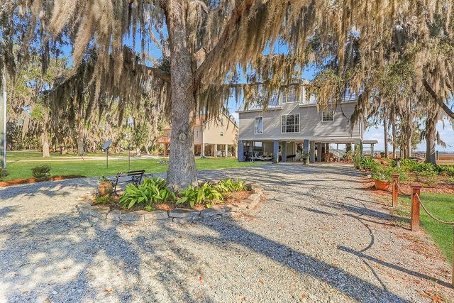 1107 River Plantation Place NE, Townsend, GA 31331