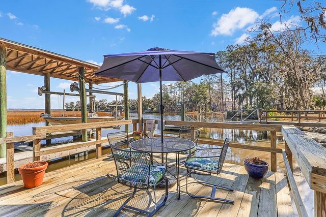 1107 River Plantation Place NE, Townsend, GA 31331