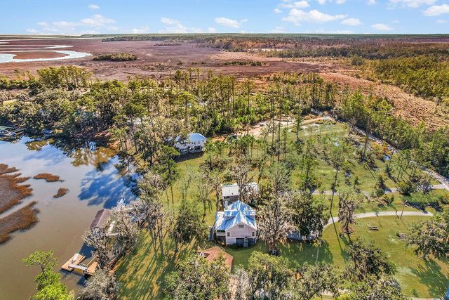 1107 River Plantation Place NE, Townsend, GA 31331