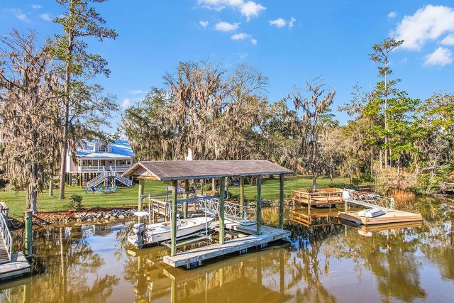 1107 River Plantation Place NE, Townsend, GA 31331