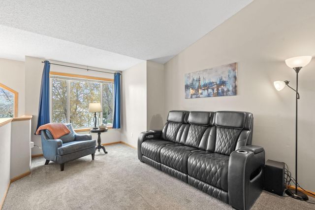 10055 Somerset Lane, Monticello, MN 55362