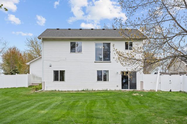 10055 Somerset Lane, Monticello, MN 55362
