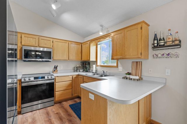 10055 Somerset Lane, Monticello, MN 55362