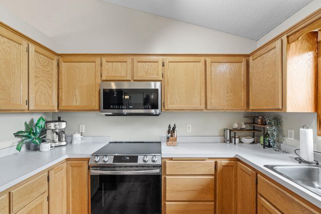 10055 Somerset Lane, Monticello, MN 55362