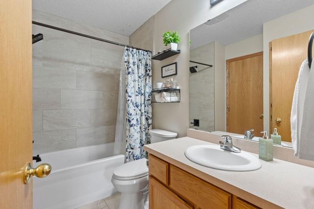 10055 Somerset Lane, Monticello, MN 55362