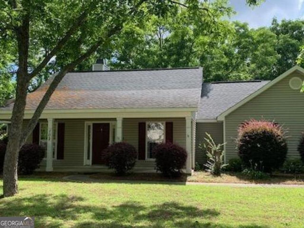 102 Grove Lane, Kathleen, GA 31047