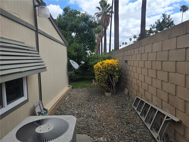 13381 Magnolia Avenue 4, Corona, CA 92879