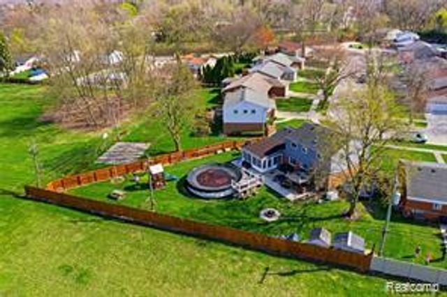 17312 Midway Avenue, Allen Park, MI 48101