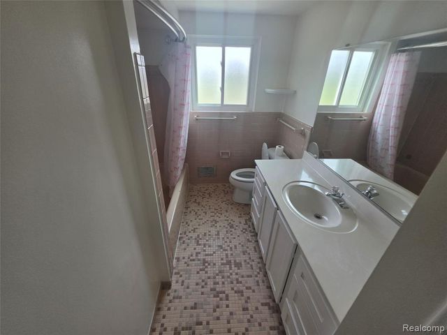 17312 Midway Avenue, Allen Park, MI 48101